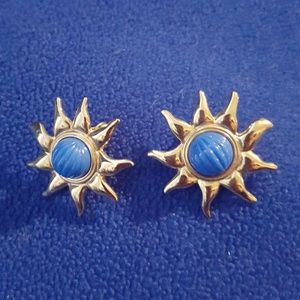 Vintage Monet Gold tone Sunburst earrings with Blu